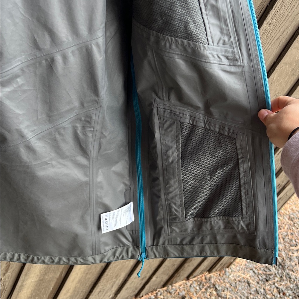 Women's Outdoor Research Aspire Jacket - Picture 6 of 11